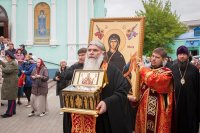 11-Верующие Семипалатинска поклоняются Поясу Богоматери
