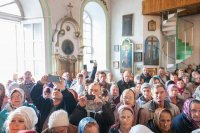 17-Верующие Семипалатинска поклоняются Поясу Богоматери