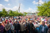 26-Верующие Семипалатинска поклоняются Поясу Богоматери