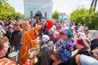29-Верующие Семипалатинска поклоняются Поясу Богоматери