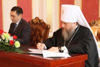 4-Подписано Соглашение о сотрудничестве между Агентством Республики Казахстан по делам религий и Православной Церковью Казахстана
