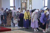 4-В воскресный день епископ Амфилохий совершил Божественную Литургию в кафедральном соборе