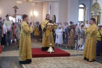 6-В воскресный день епископ Амфилохий совершил Божественную Литургию в кафедральном соборе
