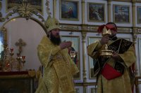 13-В воскресный день епископ Амфилохий совершил Божественную Литургию в кафедральном соборе