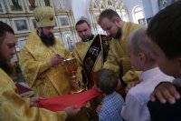 14-В воскресный день епископ Амфилохий совершил Божественную Литургию в кафедральном соборе