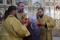 16-В воскресный день епископ Амфилохий совершил Божественную Литургию в кафедральном соборе