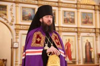45-В неделю святых праотец Управляющий Усть-Каменогорской епархией совершил Литургию в Андреевском кафедральном соборе