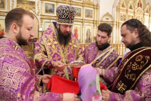 Служение епископа Амфилохия в Неделю 4-ю Великого поста