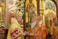 35-Преосвященный епископ Амфилохий принял участие в празднованиях в честь небесных покровительниц Семиречья и преподобного Сергия Радонежского в Алма-Ате
