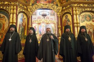 Епископ Амфилохий сослужил Главе Православной Церкви Казахстана за воскресной Литургией в Вознесенском соборе Алма-Аты. Завершение XVI Филаретовских образовательных чтений