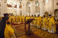3-Епископ Амфилохий сослужил Главе Православной Церкви Казахстана за воскресной Литургией в Вознесенском соборе Алма-Аты. Завершение XVI Филаретовских образовательных чтений