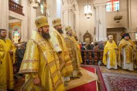 4-Епископ Амфилохий сослужил Главе Православной Церкви Казахстана за воскресной Литургией в Вознесенском соборе Алма-Аты. Завершение XVI Филаретовских образовательных чтений