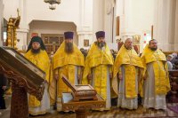 5-Епископ Амфилохий сослужил Главе Православной Церкви Казахстана за воскресной Литургией в Вознесенском соборе Алма-Аты. Завершение XVI Филаретовских образовательных чтений