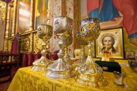 12-Епископ Амфилохий сослужил Главе Православной Церкви Казахстана за воскресной Литургией в Вознесенском соборе Алма-Аты. Завершение XVI Филаретовских образовательных чтений