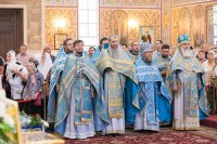 8-Управляющий Усть-Каменогорской и Семипалатинской епархией сослужил Главе Православной Церкви Казахстана за Божественной литургией в Успенском соборе Астаны