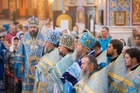 9-Управляющий Усть-Каменогорской и Семипалатинской епархией сослужил Главе Православной Церкви Казахстана за Божественной литургией в Успенском соборе Астаны