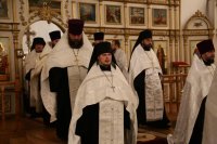 2-Епископ Амфилохий совершил в Андреевском кафедральном соборе Усть-Каменогорска молебное пение на новолетие