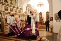 3-Епископ Амфилохий совершил в Андреевском кафедральном соборе Усть-Каменогорска молебное пение на новолетие