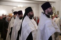 12-Епископ Амфилохий совершил в Андреевском кафедральном соборе Усть-Каменогорска молебное пение на новолетие