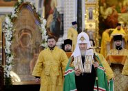 5-В шестую годовщину интронизации Святейшего Патриарха Кирилла епископ Амфилохий принял участие в Божественной литургии в Храме Христа Спасителя в Москве