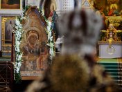 12-В шестую годовщину интронизации Святейшего Патриарха Кирилла епископ Амфилохий принял участие в Божественной литургии в Храме Христа Спасителя в Москве