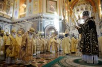 16-В шестую годовщину интронизации Святейшего Патриарха Кирилла епископ Амфилохий принял участие в Божественной литургии в Храме Христа Спасителя в Москве