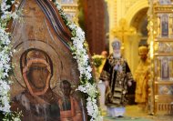 21-В шестую годовщину интронизации Святейшего Патриарха Кирилла епископ Амфилохий принял участие в Божественной литургии в Храме Христа Спасителя в Москве