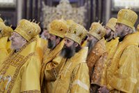 39-В шестую годовщину интронизации Святейшего Патриарха Кирилла епископ Амфилохий принял участие в Божественной литургии в Храме Христа Спасителя в Москве