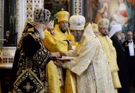 41-В шестую годовщину интронизации Святейшего Патриарха Кирилла епископ Амфилохий принял участие в Божественной литургии в Храме Христа Спасителя в Москве