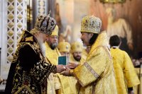 46-В шестую годовщину интронизации Святейшего Патриарха Кирилла епископ Амфилохий принял участие в Божественной литургии в Храме Христа Спасителя в Москве