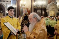 61-В шестую годовщину интронизации Святейшего Патриарха Кирилла епископ Амфилохий принял участие в Божественной литургии в Храме Христа Спасителя в Москве