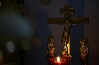 1-В канун праздника Введения во храм Пресвятой Богородицы Епископ Амфилохий совершил всенощное бдение в кафедральном соборном храме Андрея Первозванного
