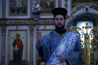4-В канун праздника Введения во храм Пресвятой Богородицы Епископ Амфилохий совершил всенощное бдение в кафедральном соборном храме Андрея Первозванного