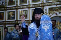 5-В канун праздника Введения во храм Пресвятой Богородицы Епископ Амфилохий совершил всенощное бдение в кафедральном соборном храме Андрея Первозванного
