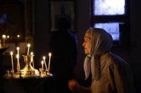 10-В канун праздника Введения во храм Пресвятой Богородицы Епископ Амфилохий совершил всенощное бдение в кафедральном соборном храме Андрея Первозванного