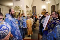15-В канун праздника Введения во храм Пресвятой Богородицы Епископ Амфилохий совершил всенощное бдение в кафедральном соборном храме Андрея Первозванного