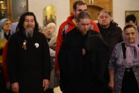 16-В канун праздника Введения во храм Пресвятой Богородицы Епископ Амфилохий совершил всенощное бдение в кафедральном соборном храме Андрея Первозванного
