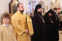1-В Неделю святых отец и день памяти великомученицы Анастасии Узорешительницы Преосвященный епископ Амфилохий совершил Божественную литургию в Андреевском соборе Усть-Каменогорска