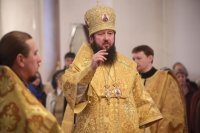 2-В Неделю святых отец и день памяти великомученицы Анастасии Узорешительницы Преосвященный епископ Амфилохий совершил Божественную литургию в Андреевском соборе Усть-Каменогорска