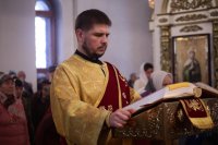 9-В Неделю святых отец и день памяти великомученицы Анастасии Узорешительницы Преосвященный епископ Амфилохий совершил Божественную литургию в Андреевском соборе Усть-Каменогорска