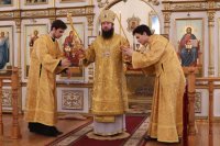 13-В Неделю святых отец и день памяти великомученицы Анастасии Узорешительницы Преосвященный епископ Амфилохий совершил Божественную литургию в Андреевском соборе Усть-Каменогорска