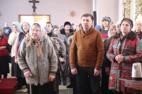 17-В Неделю святых отец и день памяти великомученицы Анастасии Узорешительницы Преосвященный епископ Амфилохий совершил Божественную литургию в Андреевском соборе Усть-Каменогорска