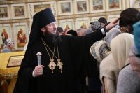 32-В Неделю святых отец и день памяти великомученицы Анастасии Узорешительницы Преосвященный епископ Амфилохий совершил Божественную литургию в Андреевском соборе Усть-Каменогорска