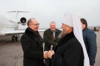 3-Епископ Амфилохий принял участие во встрече всероссийской православной святыни – чудотворной Феодоровской иконы Божией Матери в Алма-Ате