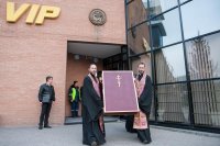 9-Епископ Амфилохий принял участие во встрече всероссийской православной святыни – чудотворной Феодоровской иконы Божией Матери в Алма-Ате