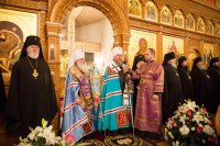 22-Епископ Амфилохий принял участие во встрече всероссийской православной святыни – чудотворной Феодоровской иконы Божией Матери в Алма-Ате