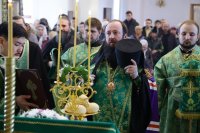 10-Епископ Амфилохий совершил всенощное бдение в канун праздника Входа Господня в Иерусалим