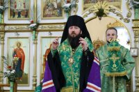 11-Епископ Амфилохий совершил всенощное бдение в канун праздника Входа Господня в Иерусалим