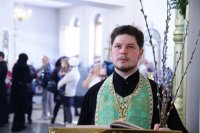 23-Епископ Амфилохий совершил всенощное бдение в канун праздника Входа Господня в Иерусалим