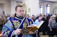 8-В праздник Введения во храм Пресвятой Богородицы Управляющий Усть-Каменогорской епархией совершил Литургию в главном православном храме Восточного Казахстана (+ВИДЕО)